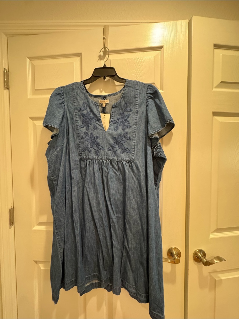 crown & ivy Denim Blue Embroidered Chambray dress- 4X